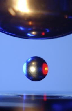 https://upload.wikimedia.org/wikipedia/commons/7/79/Electrostatic_Levitation_of_a_Titanium-Zirconium-Nickel_Alloy.jpg